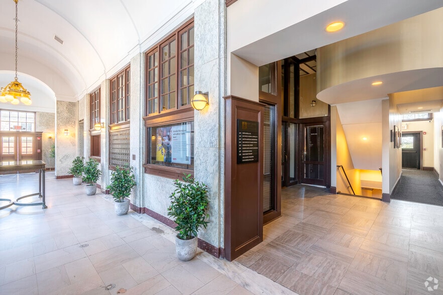 More Photos Of 6 Main Street Ext, Plymouth Office Residential For Lease