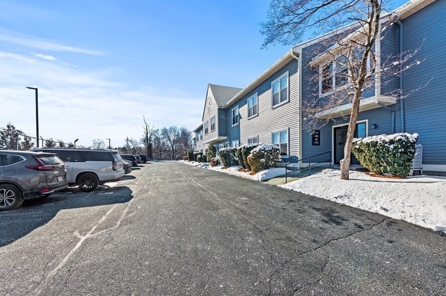 More Photos Of 111 Boston Post Rd, Sudbury Office For Sale