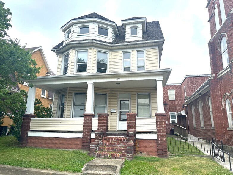 More Photos Of 120 Grand Ave, Cumberland Specialty For Sale