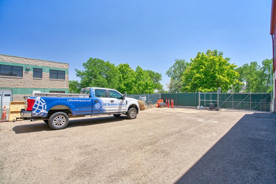 More Photos Of 1120 Boston Ave, Longmont Warehouse For Lease