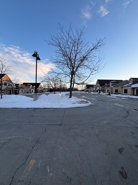 More Photos Of 1820-1824 N 169th Plz, Omaha Office For Lease