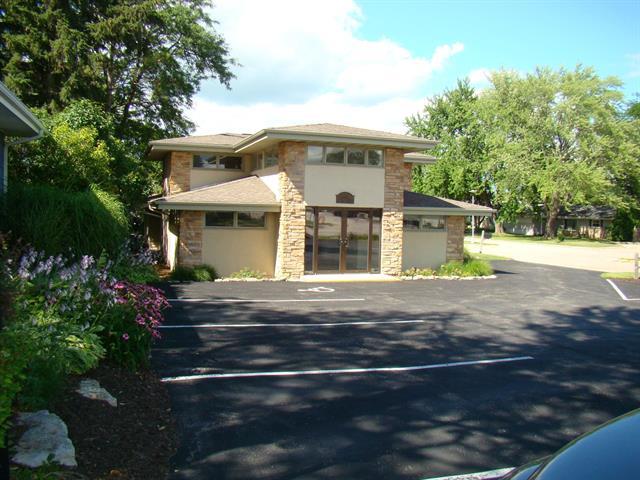 More Photos Of 718 Park Ave, Beaver Dam Office For Sale