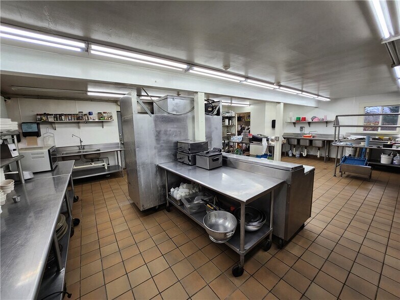 More Photos Of 2855 29th Ave, Birchwood Restaurant For Sale