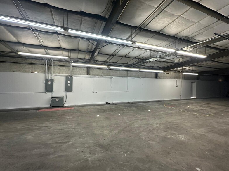 More Photos Of 1705 Industrial blvd, Brenham Warehouse For Lease