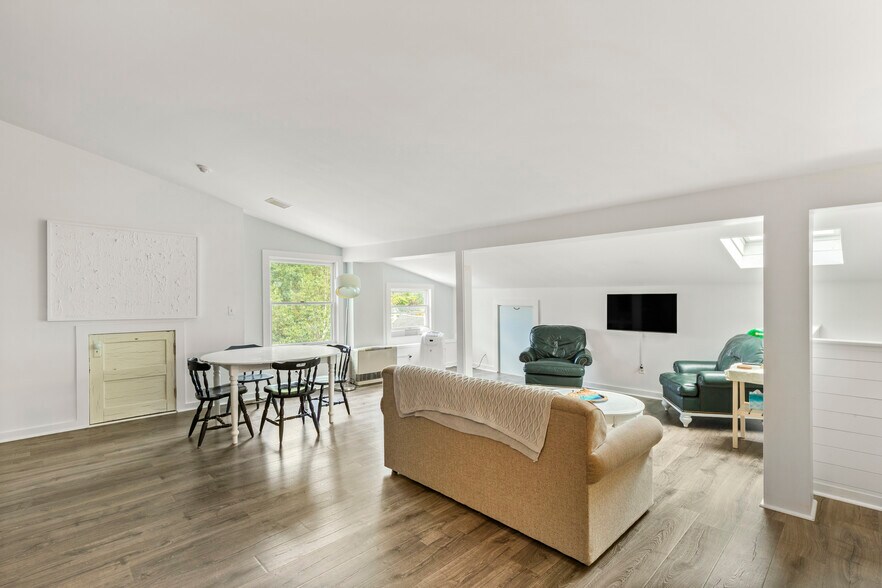 More Photos Of 56 Elm St, Camden Storefront For Sale