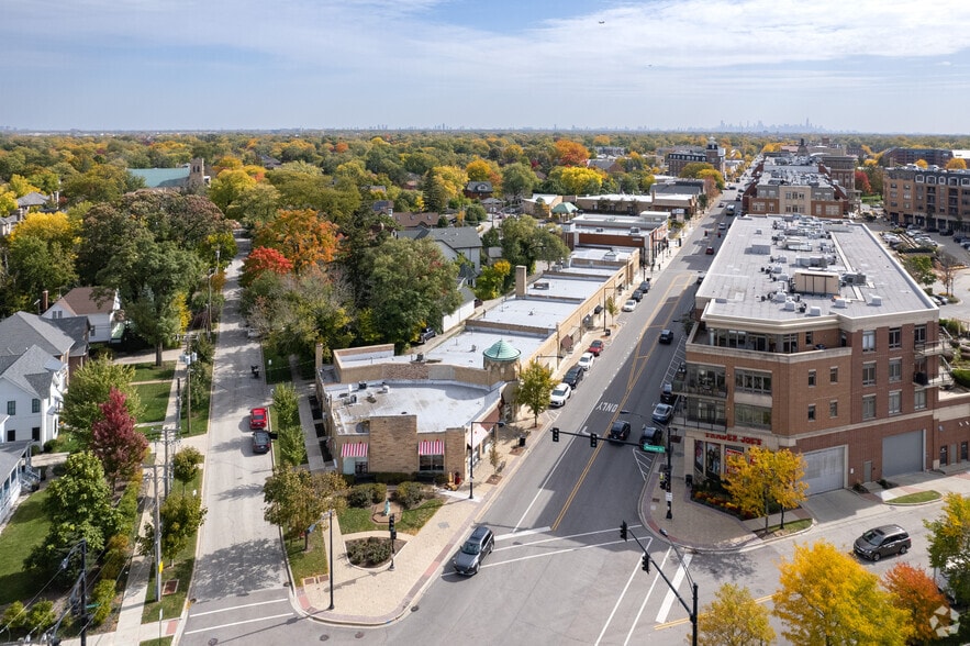 More Photos Of 127-157 N Northwest Hwy, Park Ridge General Retail For Sale