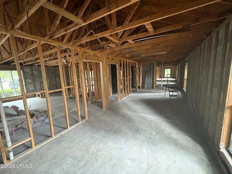 More Photos Of 10-14 Robin Dr, Ladys Island Office For Lease