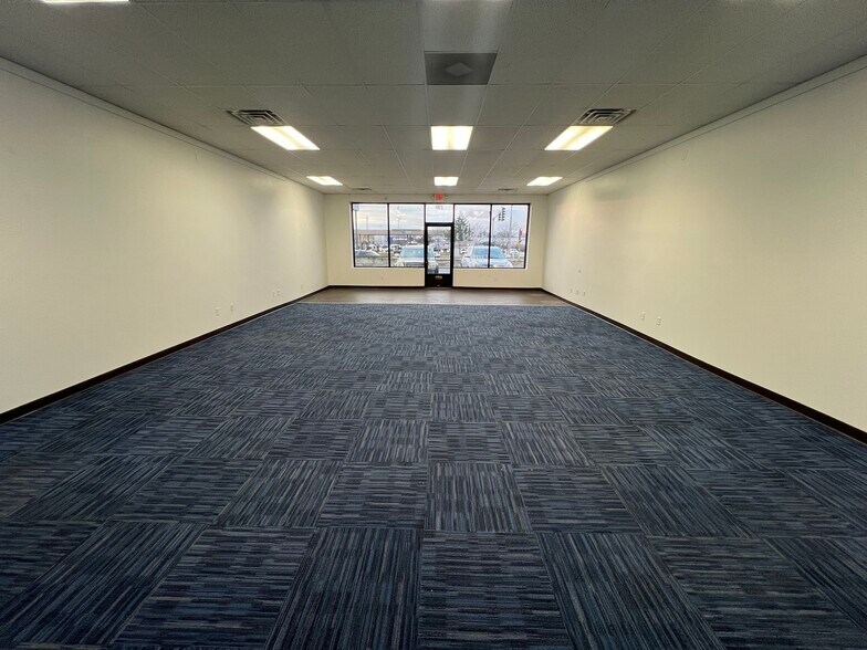 More Photos Of 220-232 S Larkin Ave, Joliet Storefront Retail Office For Lease