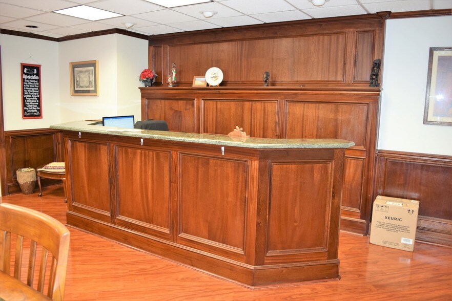More Photos Of 776 Mountain Blvd, Watchung Office For Sale