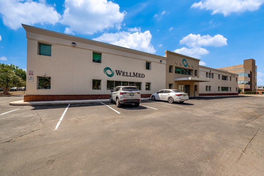 Primary Photo Of 7622 Louis Pasteur Dr, San Antonio Medical For Sale