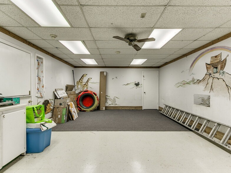 More Photos Of 809 SW 4th St, Moore Religious Facility For Sale