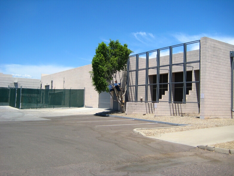 More Photos Of 21617 N 2nd Ave, Phoenix Warehouse For Lease