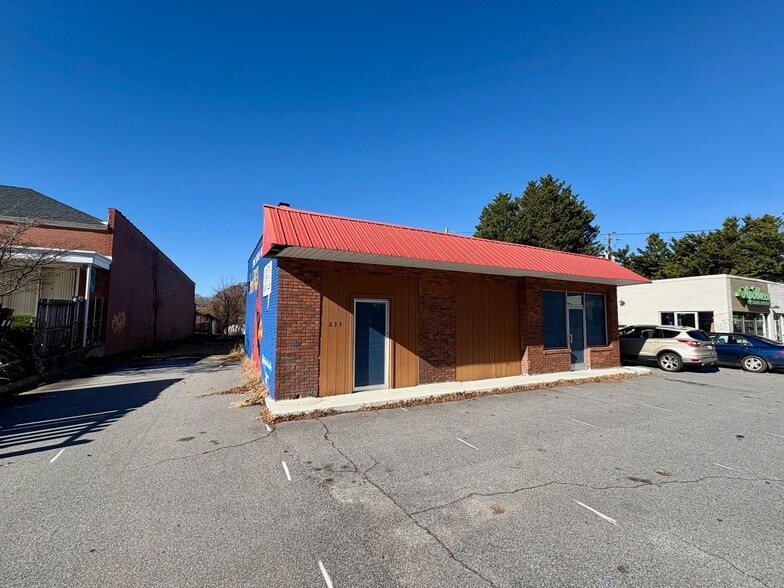 More Photos Of 233 Biltmore Ave, Asheville Office For Lease