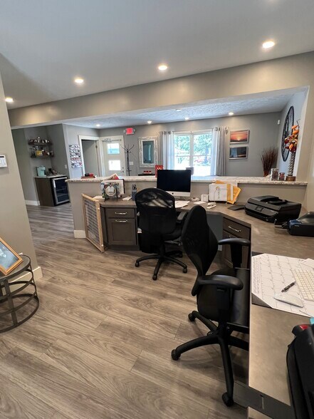 More Photos Of 1731 E Bristol St, Elkhart Medical For Sale