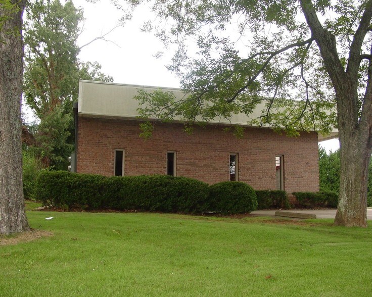 More Photos Of 510 West Ave, Gainesville Office For Lease