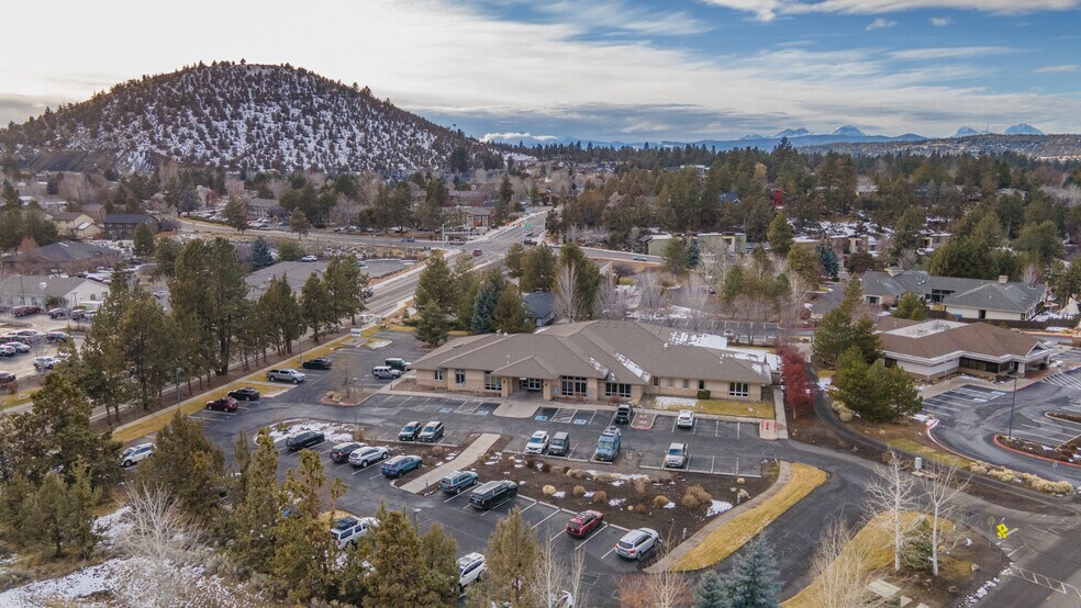 More Photos Of 2400 NE Neff Rd, Bend Medical For Lease