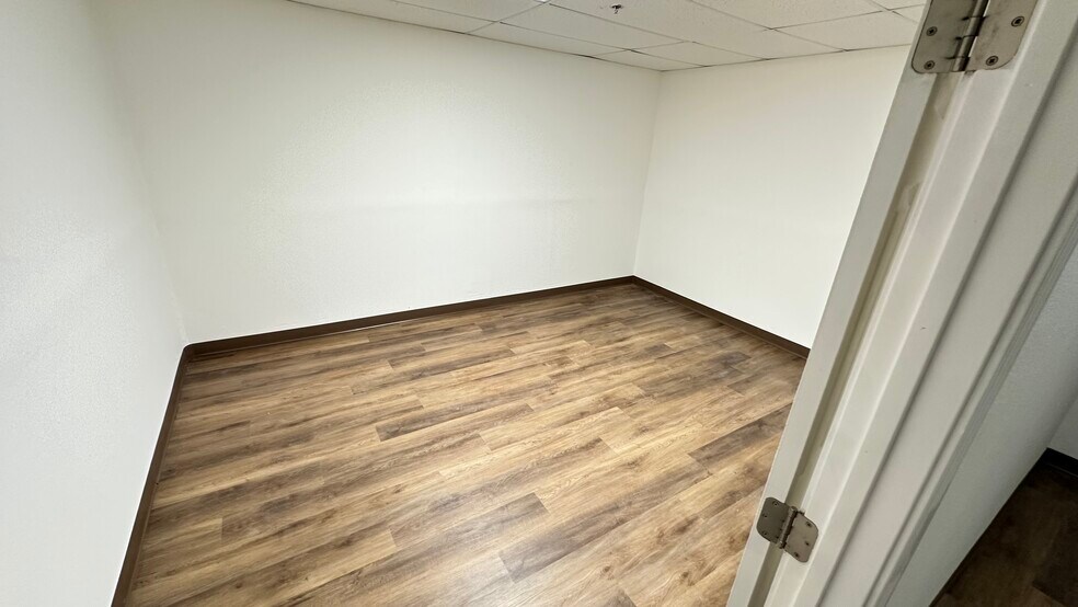 More Photos Of 41145 Raintree Ct, Murrieta Warehouse For Lease