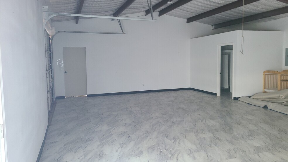 More Photos Of 1315 S Palestine St, Athens Daycare Center For Lease