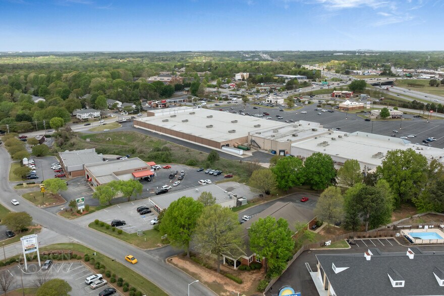 More Photos Of 35 Ray E Talley Ct, Simpsonville Medical For Sale