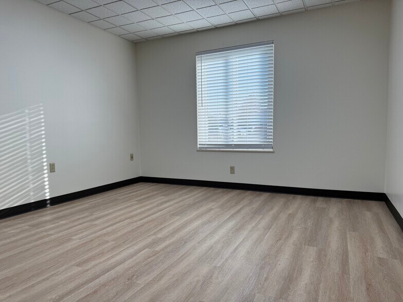 More Photos Of 2240 E Hill Rd, Grand Blanc Medical For Lease