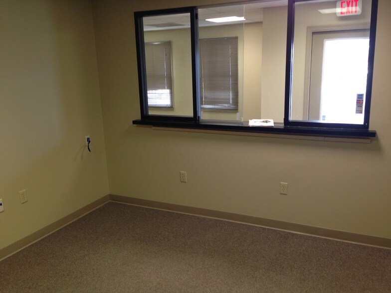 More Photos Of 186 Thomas Johnson Dr, Frederick Unknown For Lease