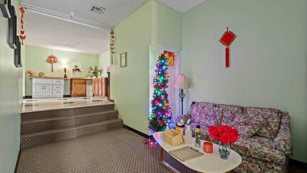 More Photos Of 13101-13109 E Blue Pky, Kansas City Freestanding For Sale