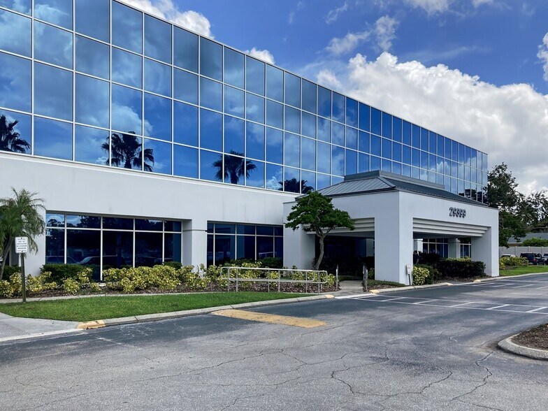 More Photos Of 29399 US Highway 19 N, Clearwater Office For Lease