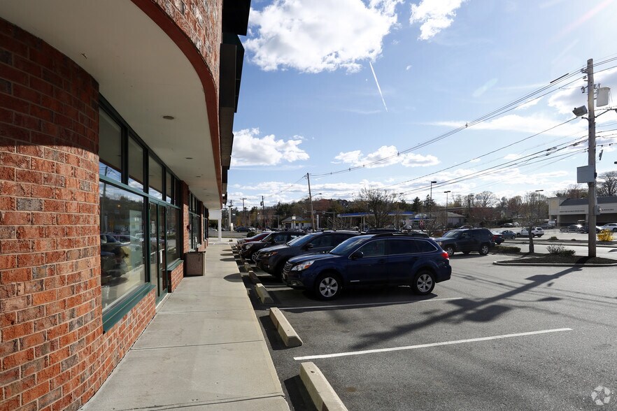 More Photos Of 1077 Lexington St, Waltham Office For Lease