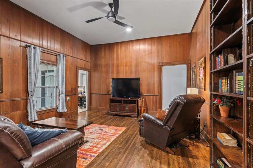 More Photos Of 9142 Railroad Ave, Olive Branch Office Residential For Sale
