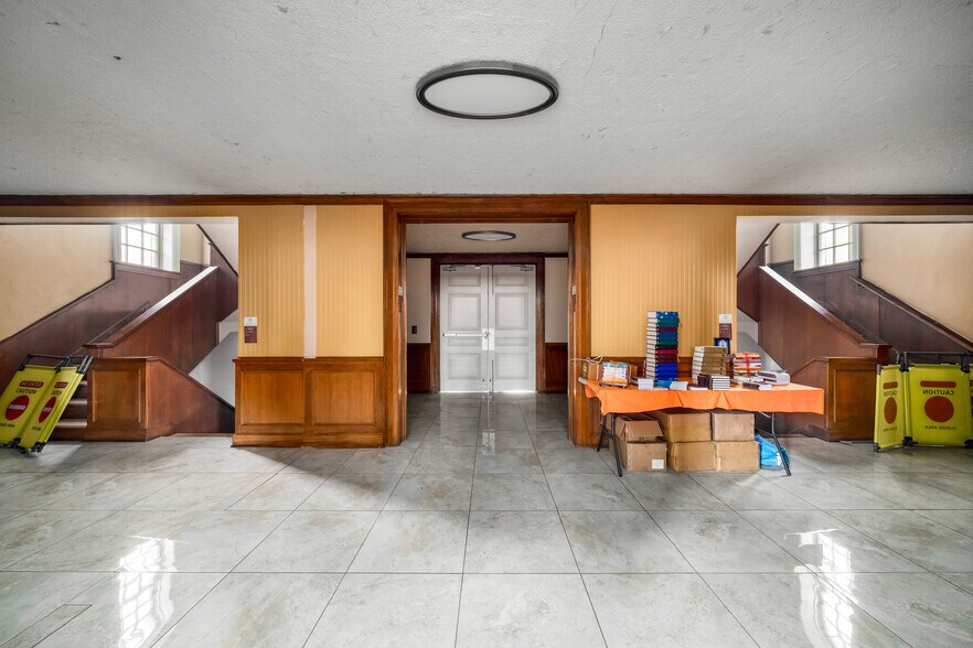 More Photos Of 1776 Sylvan Rd SW, Atlanta Religious Facility For Sale