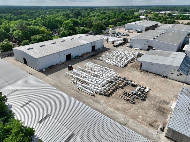 More Photos Of 301 Pleasant Dr, Dallas Warehouse For Lease