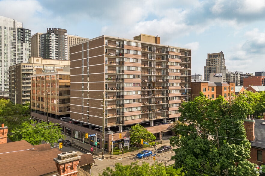 Primary Photo Of 235-237 Somerset St W, Ottawa Apartments For Lease