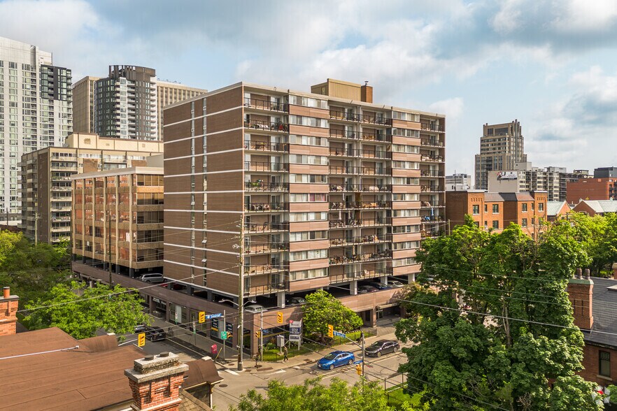 Primary Photo Of 235 Somerset St W, Ottawa Apartments For Lease
