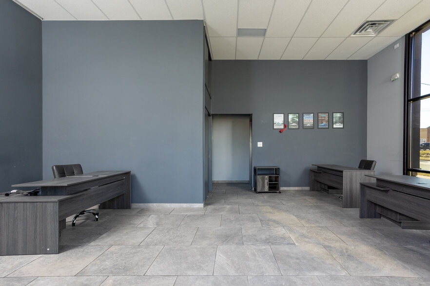 More Photos Of 453 N Jackson St, Frankfort Auto Dealership For Sale