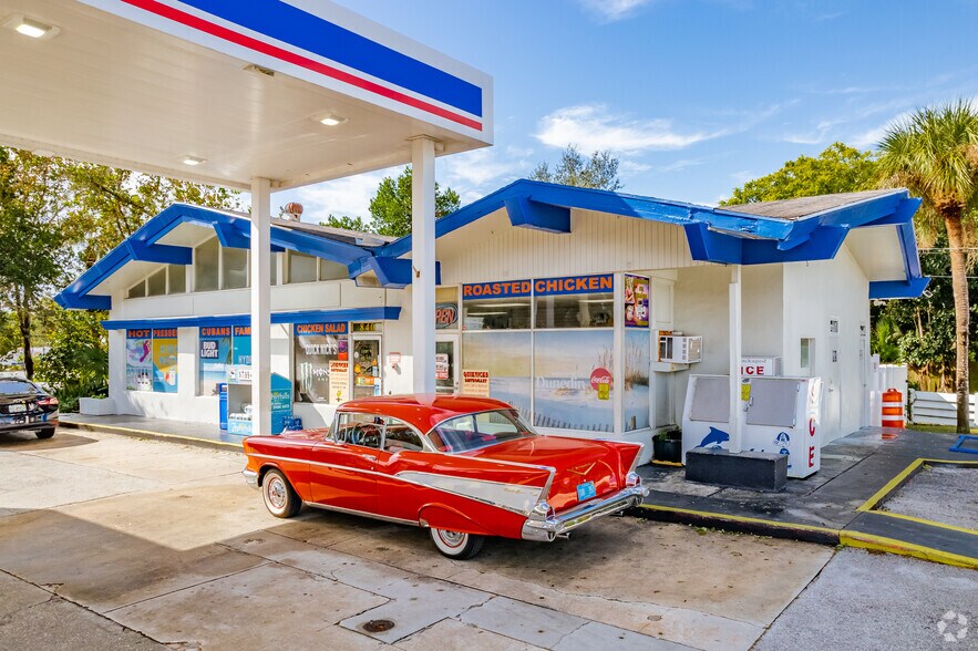 Primary Photo Of 840 Broadway, Dunedin Service Station For Sale