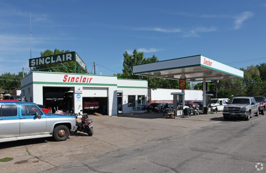 Primary Photo Of 120 Curtis Rd, Champlin Service Station For Sale