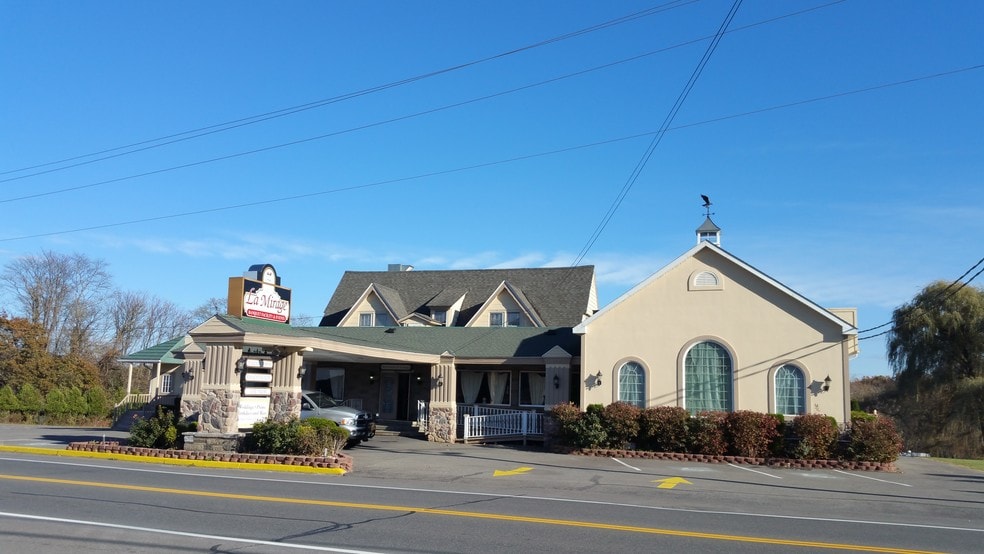 More Photos Of 423 Broadway, Ulster Park Restaurant For Sale