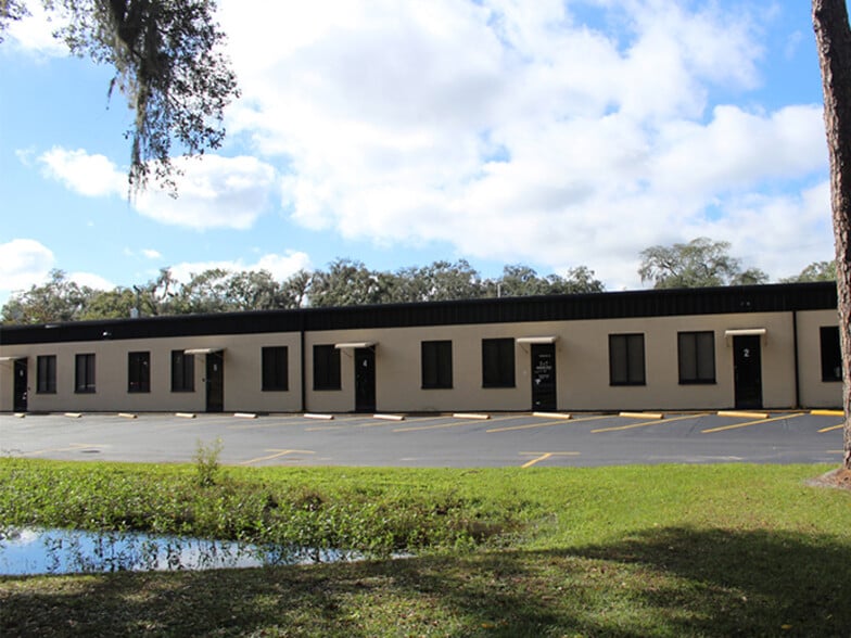 Primary Photo Of 13652 N 12th St, Tampa Light Manufacturing For Lease