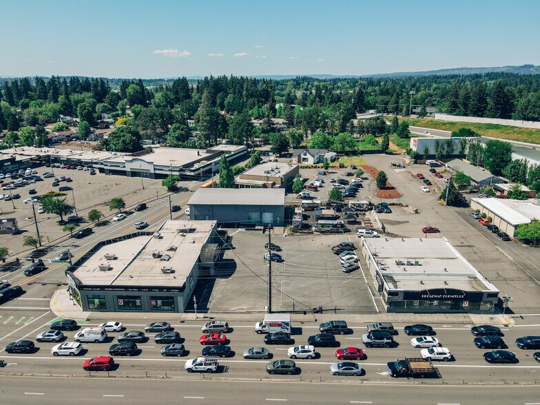 More Photos Of 11847 SW Pacific Hwy, Tigard Freestanding For Lease