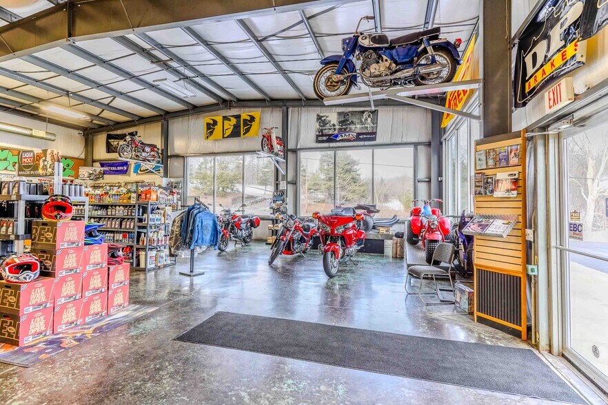 More Photos Of 233 Scranton Pocono Hwy, Moscow Auto Repair For Sale