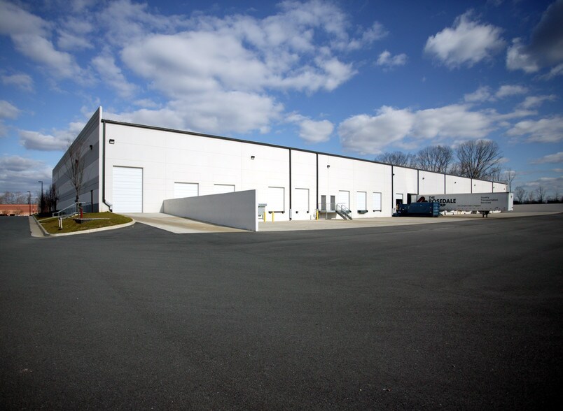 More Photos Of 10404 Lakeridge Pky, Ashland Light Distribution For Lease