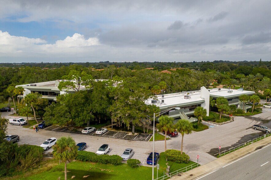 More Photos Of 2477 Stickney Point Rd, Sarasota Office For Sale