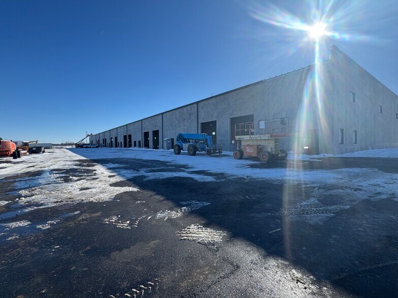 More Photos Of 250 N Enterprise, Lebanon Manufacturing For Lease