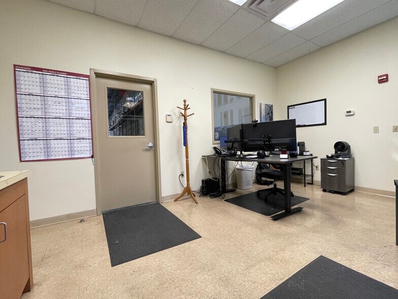 More Photos Of 11600 NW 173rd St, Alachua Warehouse For Lease