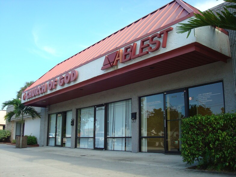 More Photos Of 10250-10352 W Sample Rd, Coral Springs Storefront Retail Office For Sale
