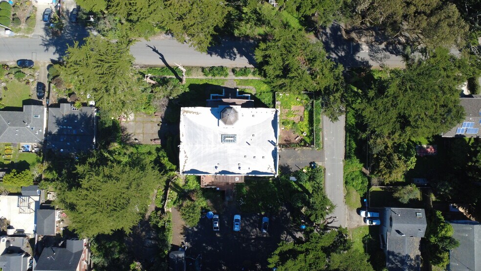 More Photos Of 496 6th St, Montara Office Residential For Sale