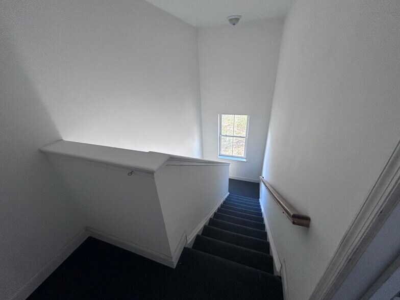 More Photos Of 6008 Fair Oaks Dr, Frederick Flex For Lease