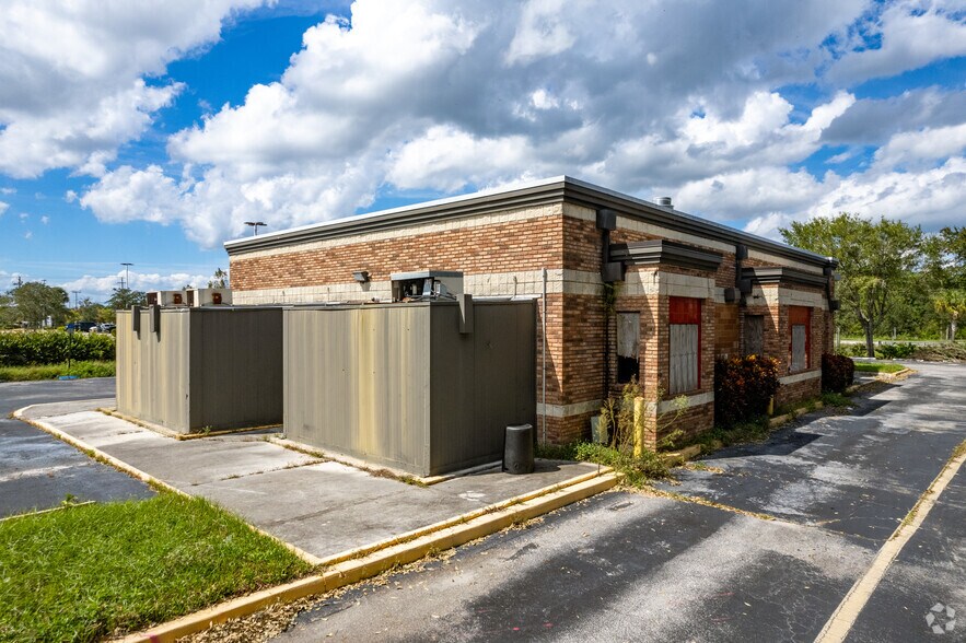 More Photos Of 8905 20th St, Vero Beach Fast Food For Sale