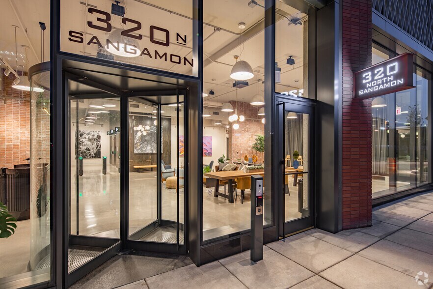 More Photos Of 320 N Sangamon St, Chicago Office For Lease