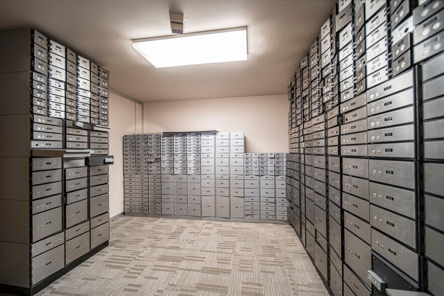 More Photos Of 17899 Colima Rd, City Of Industry Bank For Lease